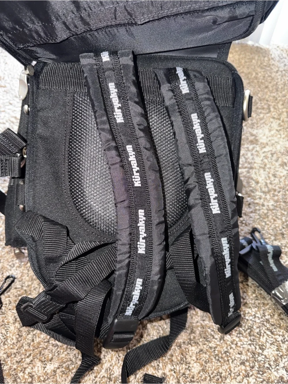 Kuryakyn Mini Gran Tour Motorcycle Bag 4147 Backpack Sissy Bar Black Expandable